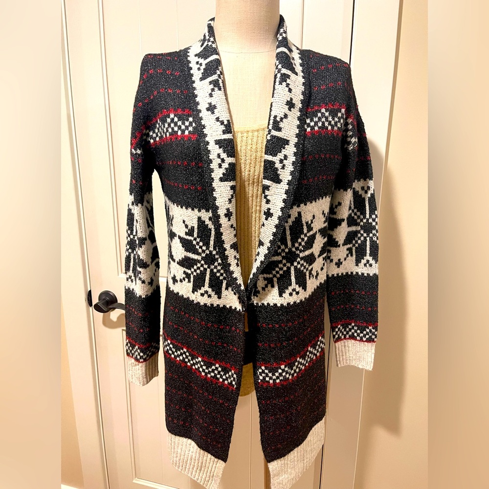 MAURICES Cardigan NWT Size XS Gray/Red/Cream * Super Soft & Warm * Long Sleeve